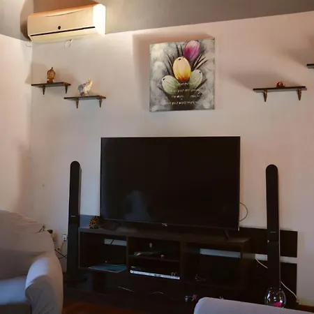 Afroditi First Floor Apartment